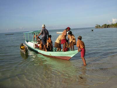 04-schoolboat