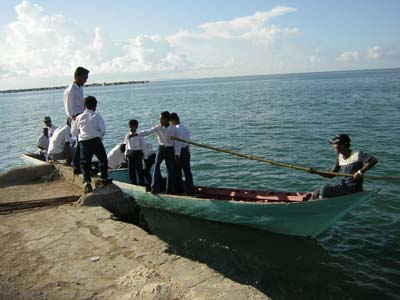 07-schoolboat