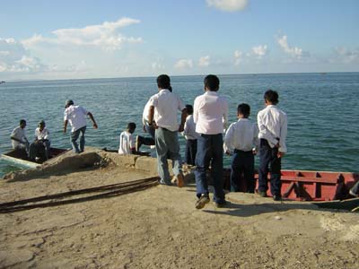 11-schoolboat